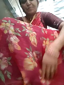 Snapshot of LUCKY_cut chatting on June 10, 1:50 am LUCKY cut online show from June 10, 1:50 am