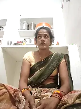 Nillohot online show from October 4, 11:30 am