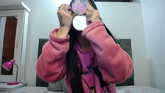 Snapshot of Taylormegan chatting on September 21, 2:02 am Taylormegan online show from September 21, 2:02 am