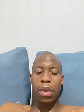 Snapshot of dick4mami chatting on March 10, 8:25 pm dick4mami online show from March 10, 8:25 pm