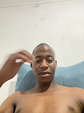 Snapshot of dick4mami chatting on March 17, 4:32 pm dick4mami online show from March 17, 4:32 pm