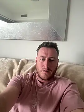 Londonlad818 online show from March 10, 2:44 pm