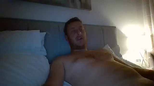 Londonlad818 online show from May 29, 8:40 pm