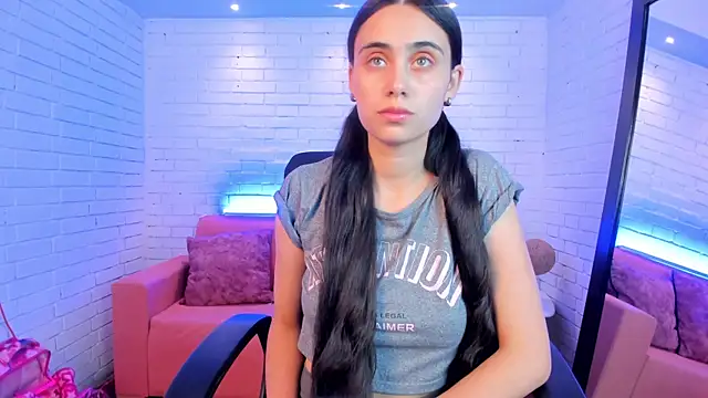 sofiapalacioss online show from October 11, 3:21 pm