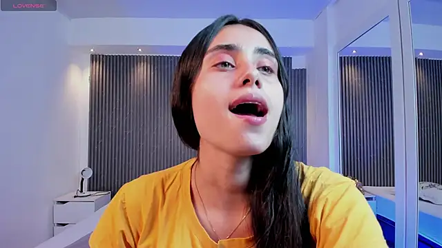 sofiapalacioss online show from February 26, 7:13 pm