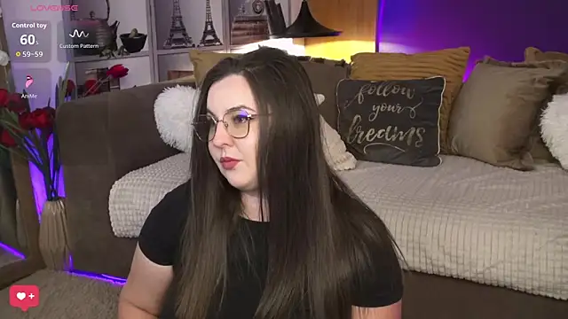 Mia Swano online show from May 6, 11:54 pm