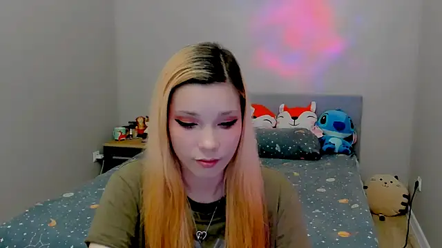 Kitten Alissa online show from October 3, 7:55 pm