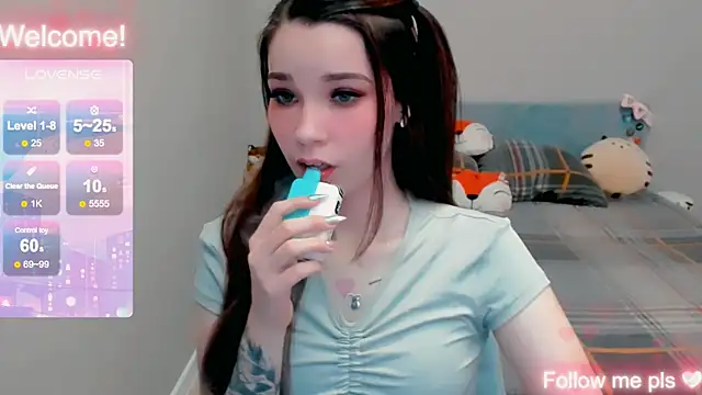 Kitten Alissa online show from December 5, 7:43 pm