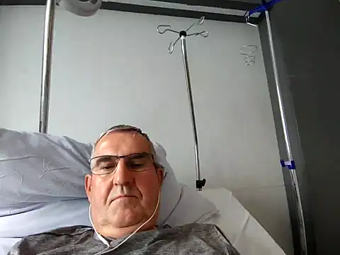 Oldmenhot66 online show from October 21, 8:37 am