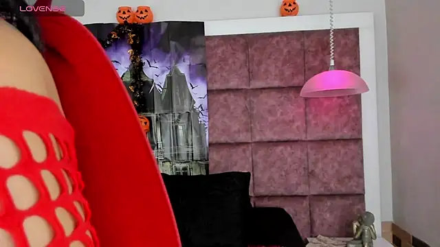 Snapshot of Ely09_ chatting on October 31, 9:16 pm Ely09  online show from October 31, 9:16 pm