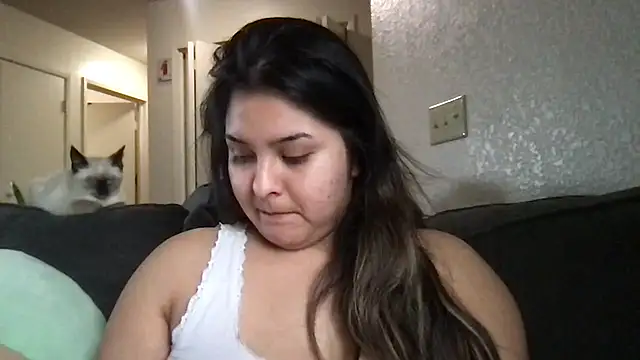 tinnnyym online show from February 4, 5:19 pm