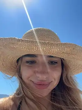 ItalianGirl online show from June 21, 12:41 pm