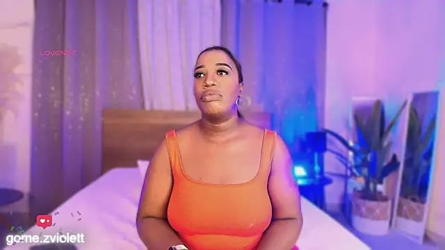 Snapshot of ViolettGomez_93 chatting on October 31, 4:46 am ViolettGomez 93 online show from October 31, 4:46 am