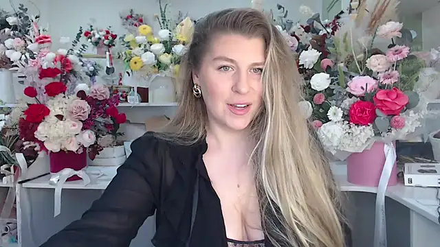 LadyJanee online show from September 19, 12:17 pm