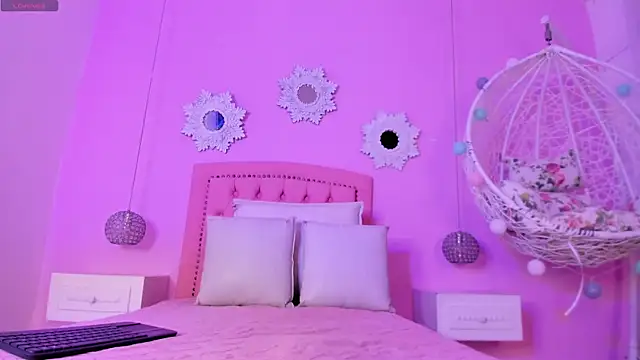 CannelaSmith online show from January 6, 5:16 pm