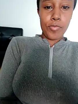 Snapshot of MoniqueMulberry chatting on September 27, 7:41 pm MoniqueMulberry online show from September 27, 7:41 pm