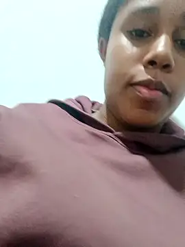 Snapshot of MoniqueMulberry chatting on September 28, 8:09 am MoniqueMulberry online show from September 28, 8:09 am