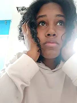 Snapshot of MoniqueMulberry chatting on October 8, 7:11 pm MoniqueMulberry online show from October 8, 7:11 pm