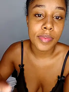 Snapshot of MoniqueMulberry chatting on October 10, 7:40 am MoniqueMulberry online show from October 10, 7:40 am