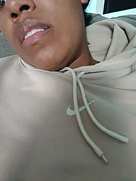 Snapshot of MoniqueMulberry chatting on October 29, 7:15 pm MoniqueMulberry online show from October 29, 7:15 pm