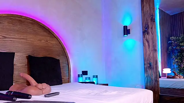 Snapshot of Meganreed_ chatting on February 5, 4:11 pm Meganreed online show from February 5, 4:11 pm