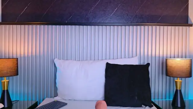 Meganreed  online show from June 11, 12:32 am