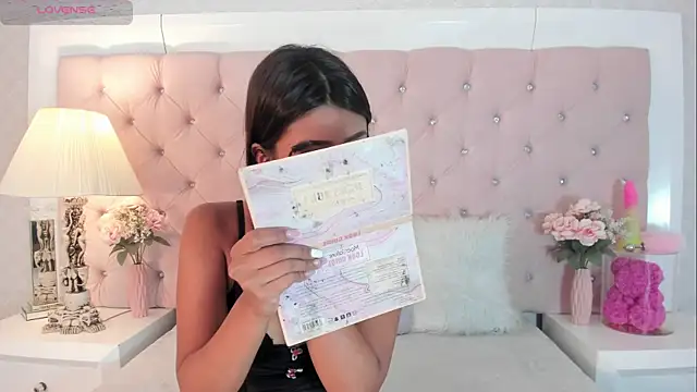 CaterinaRomano online show from November 6, 1:23 pm