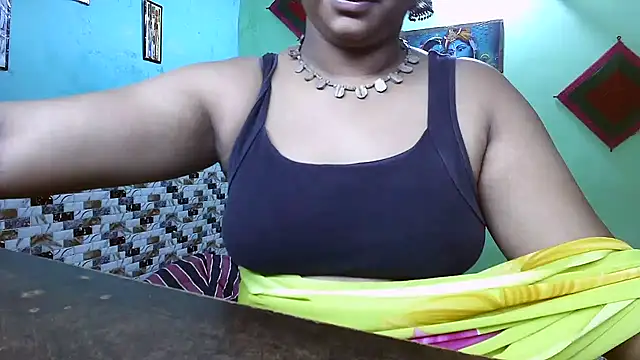 DearKimmi online show from September 25, 5:05 pm