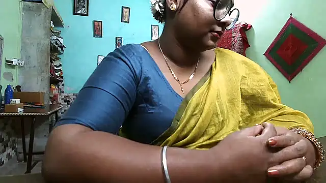 DearKimmi online show from November 9, 12:09 am