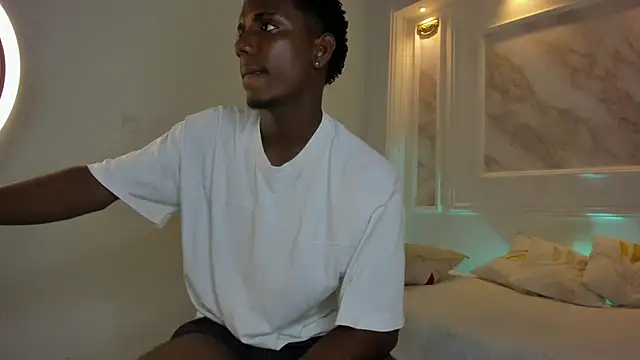 Snapshot of Amare_25 chatting on September 25, 8:01 pm Amare 25 online show from September 25, 8:01 pm