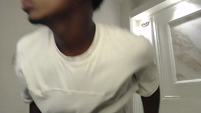 Snapshot of Amare_25 chatting on October 21, 7:03 pm Amare 25 online show from October 21, 7:03 pm