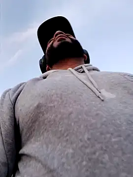 tripping385 online show from September 15, 11:05 pm