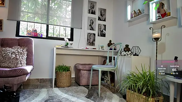 Snapshot of mrs_edha chatting on October 23, 12:26 pm mrs edha online show from October 23, 12:26 pm