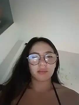 Snapshot of Bella_Sumers chatting on June 7, 3:49 pm Bella Sumers online show from June 7, 3:49 pm