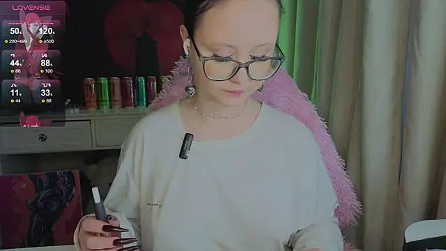 Snapshot of hornyprincess19 chatting on November 29, 10:40 am hornyprincess19 online show from November 29, 10:40 am