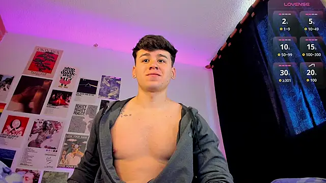 Snapshot of Gingertwink_n chatting on December 1, 12:54 pm Gingertwink n online show from December 1, 12:54 pm