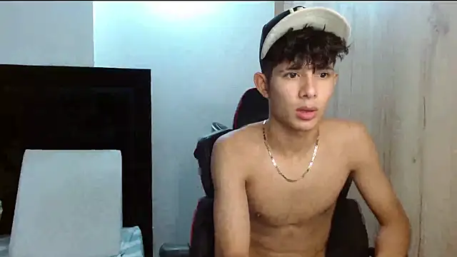 Snapshot of Noah-Garcia chatting on September 17, 6:20 pm Noah-Garcia online show from September 17, 6:20 pm