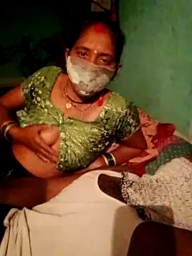 CUTE-004 online show from October 1, 3:51 pm