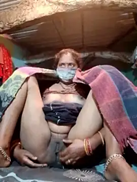 CUTE-004 online show from December 21, 6:04 pm