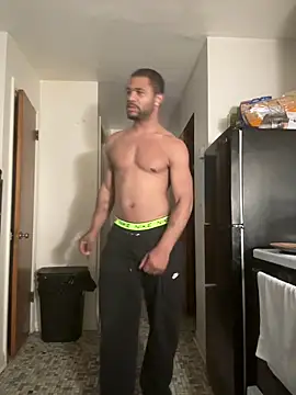 Snapshot of kingtaydo chatting on March 25, 5:02 am kingtaydo online show from March 25, 5:02 am