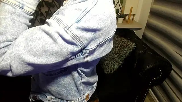 ASHLEY QUALLEY online show from October 31, 2:56 am