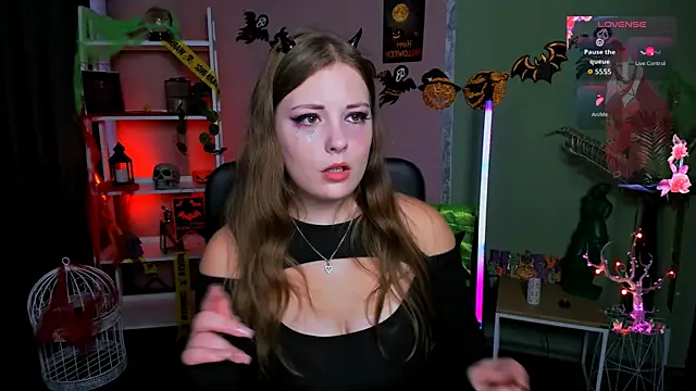 melani bumm online show from October 31, 9:21 am