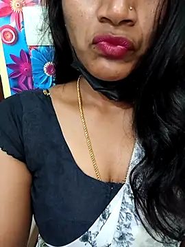 Snapshot of Divya_Spandhana_90 chatting on October 8, 5:32 pm Divya Spandhana 90 online show from October 8, 5:32 pm
