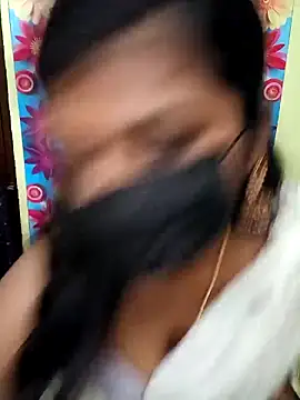 Snapshot of Divya_Spandhana_90 chatting on October 15, 5:35 pm Divya Spandhana 90 online show from October 15, 5:35 pm