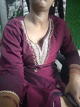Snapshot of your_favourite_bhabhi chatting on July 29, 7:06 am your favourite bhabhi online show from July 29, 7:06 am