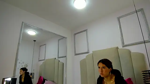 amaraa collins online show from September 19, 2:07 pm
