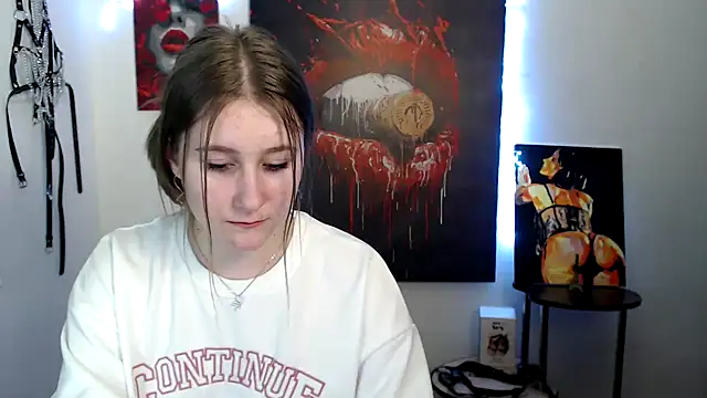 Snapshot of Milka_kamila chatting on March 2, 2:57 pm Milka kamila online show from March 2, 2:57 pm