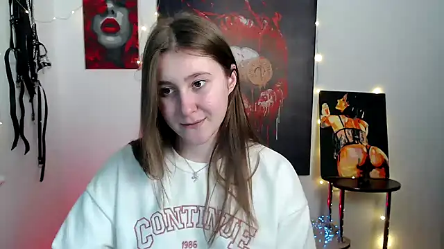 Snapshot of Milka_kamila chatting on March 23, 1:59 pm Milka kamila online show from March 23, 1:59 pm