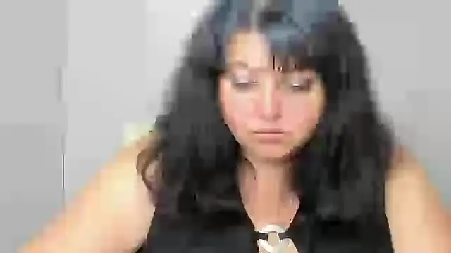Amelia Kissu online show from September 16, 11:11 am