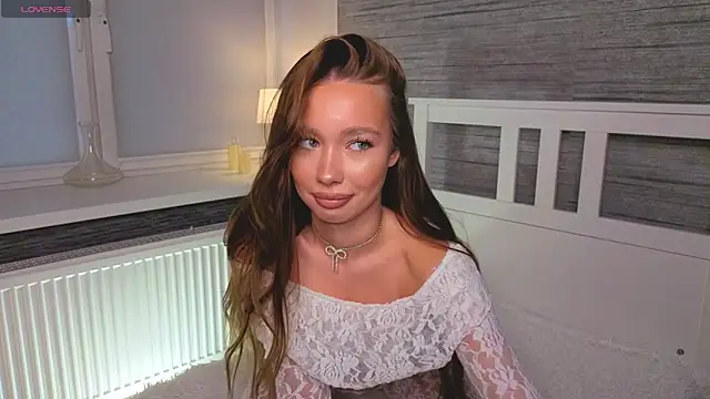 Snapshot of NedraLober chatting on November 13, 7:18 am NedraLober online show from November 13, 7:18 am